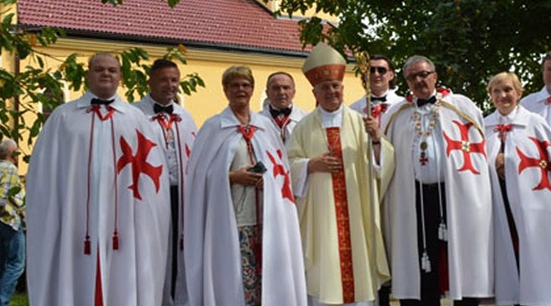 Templari na posveti nove crkve u Kozarskoj (Bosanskoj) Dubici